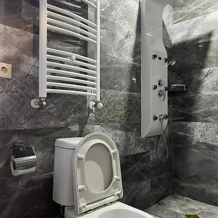 Cosy Apartment In The City Centre Tbilisi Exterior photo